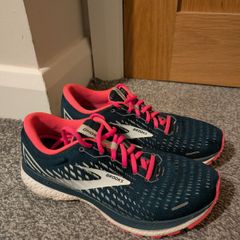 Brooks ghost running shoes size 7