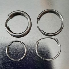 4vsilver earrings