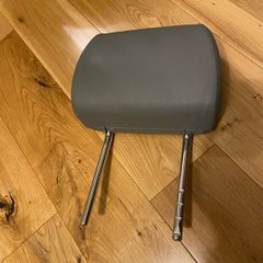 VW T5 Headrest