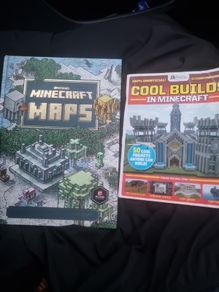 Minecraft: Maps : An Explorer's Guide to Minecraft by Mojang AB and The Official Minecraft Team and Cool builds in Minecraft.