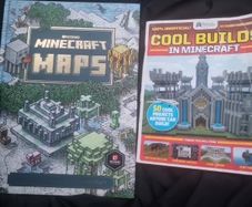 Minecraft: Maps : An Explorer's Guide to Minecraft by Mojang AB and The Official Minecraft Team and Cool builds in Minecraft.