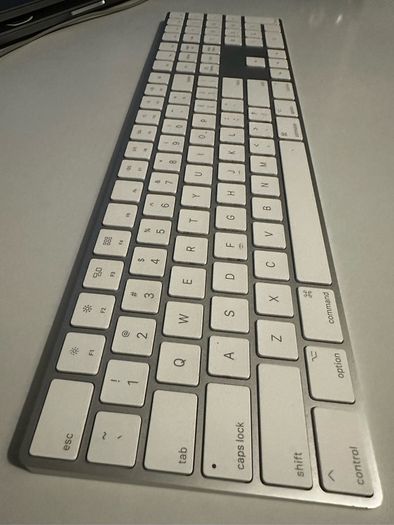 Apple Magic Keyboard with Numeric Keypad Wireless Lightning