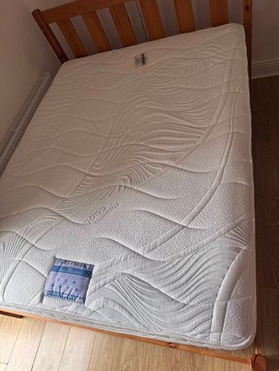 Almost brand new mattrass,  no stains, premium quality.
