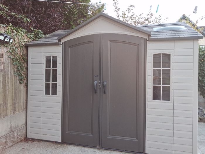 Lifetime brand 8 ft. X 10 ft. (3.05 metre X 2.44 metre) outdoor maintenance free storage shed