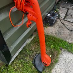 Black and Decker 23cm Strimmer
