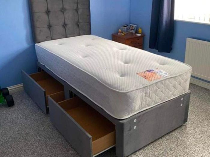 New Stylish single ,Double 4ft, 4ft6, King 5ft And 6ft Superking Sizes Divan Beds Instock. Drawers And Optional Tufted Mattresses Available. Free Delivery