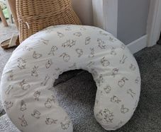 breastfeeding pillow