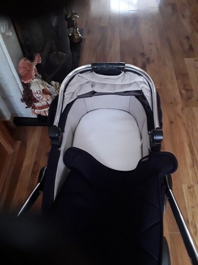 mama and Papa's pram