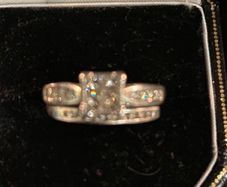 Engagment ring and wedding band