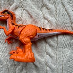 Zuru Robo Alive Dino Wars Raptor Brand New In Box Dinosaur Used Please look at the pictures
