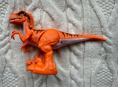 Zuru Robo Alive Dino Wars Raptor Brand New In Box Dinosaur Used Please look at the pictures