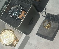 3 men's watches and a ring
