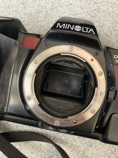 Minolta 7000i Film Camera
