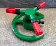 Garden Lawn Sprinkler (3-Arm Rotary)