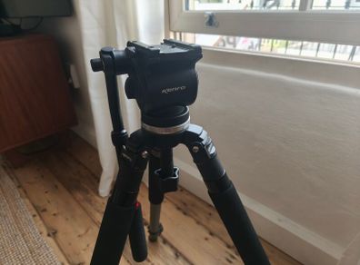 Kenro VT102C carbon fibre Tripod