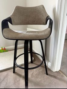 2 Bar Stools