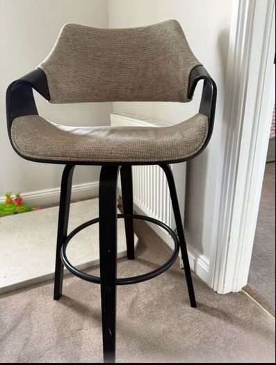 2 Bar Stools