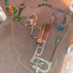 Thomas the tank everything! train sets, engines, tracks, carriages.. New Value is more than e1000.