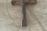 Olive wood crucifix with bronze Jesus Christ