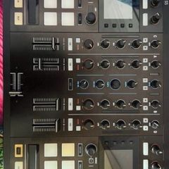 Traktor S5 mixer