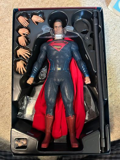 Hot Toys BvS Batman V Superman - MMS343 1/6 Scale Figure Superman