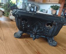 Antique  cast iron warmer