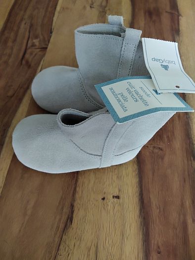 Baby Gap shoes 6-12