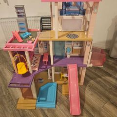 Barbie dream house