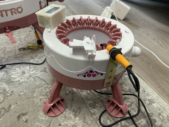 Sentro 48 and 22 knitting machine