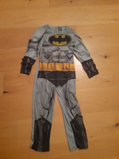 Dress up Batman costume