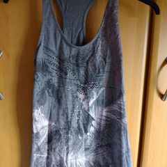 Only grey and white tank top. Size M.