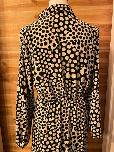 dress River Island long sleeve wrap effect off white and black dots pattern size 38