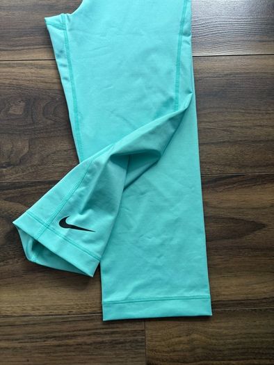 Nike Pro