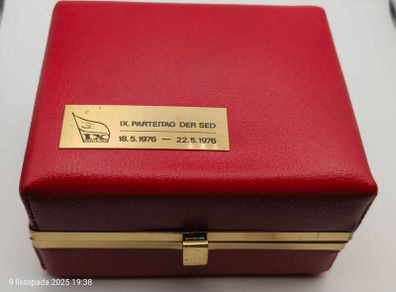 Vintage Glashutte - Special Edition - full set with: watch, original box, pin, and plague