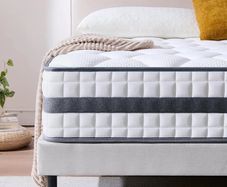 King Mattress, Hybrid Memory Foam and Spring, Zonal Support, Decompression, Medium Firm, Soft and Breathable Cloth, Mattress-in-Box, 150x200x22cm