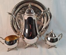 Vintage Silver-Plated Oneida Coffee/Tea service set