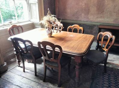 Victorian mahogany Dining Table
