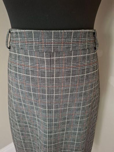 Peppercorn skirt