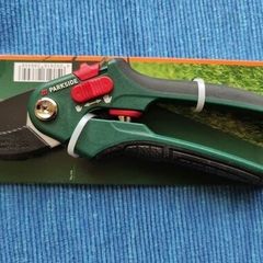 Secateurs