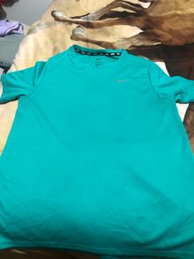 Boys nike top size XL