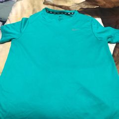 Boys nike top size XL