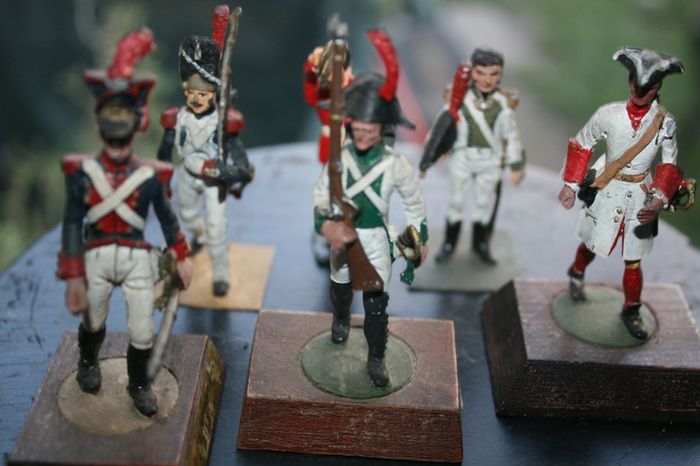 Vintage  Lead Soldiers