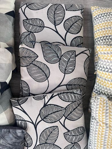 Collection of cushions - Free