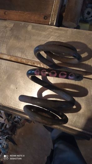 Audi TT coil springs.