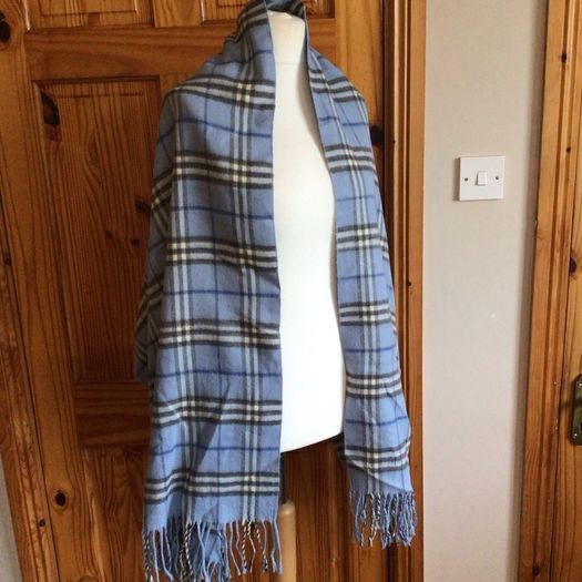Large Blue Checked Cashmere Burberry London Shawl scarf includes postage