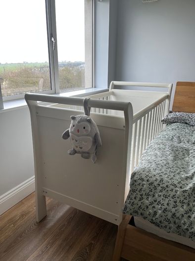 Beautiful Mamas Papas Cot Bed with Mattress in Excellent Condition