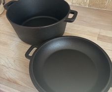 cast iron pot