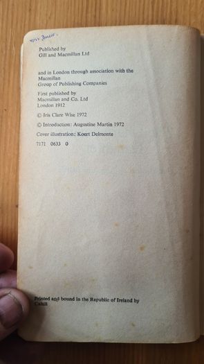 The Charwomans Daughters. By James Stephens. Rare Vintage First Edition. Paperback In Good Condition