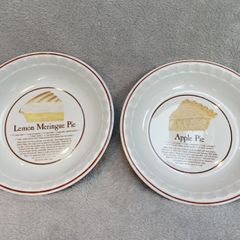 Vintage (80s) ceramic Pair of pie dishes