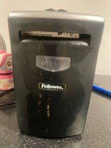 Confetti Cut Paper Shredder
